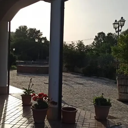 Spaziosa Camera Tripla Con Giardino Pensjonat